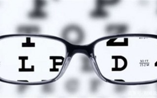 刚近视配什么眼镜好，孩子刚近视配什么眼镜好