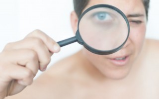 隐形眼镜怎么揉搓清洗，隐形眼镜怎么揉搓清洗视频