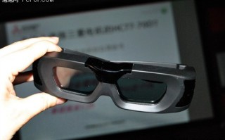眼镜怎么折叠，折叠眼镜怎么折叠
