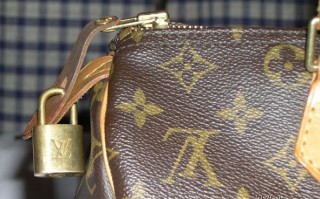 古驰眼镜正品要多少钱，古驰眼镜多少钱